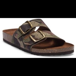 NWT White Mountain Camo Slide-On Sandals